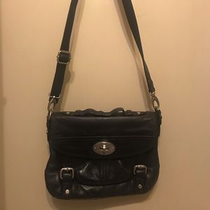 Fossil Maddox Turn Lock Black Leather Crossbody